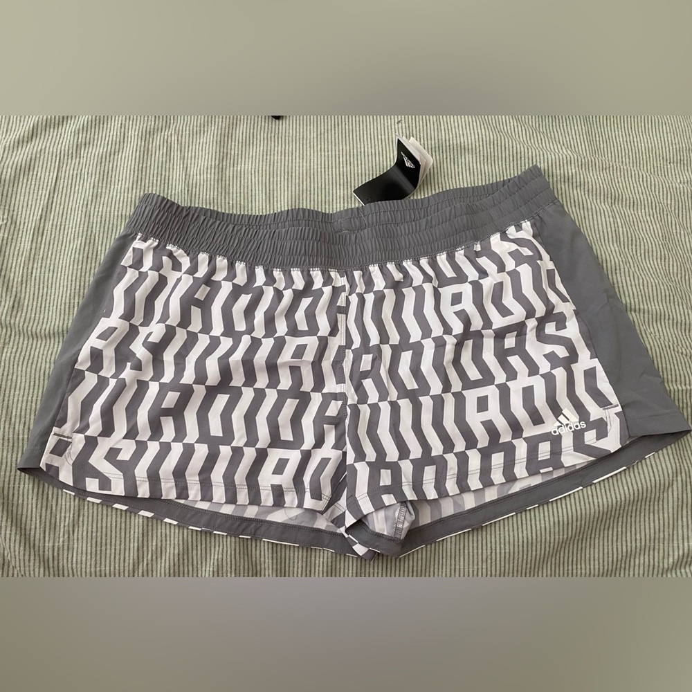 Adidas Women’s Aeroready Shorts Size XL